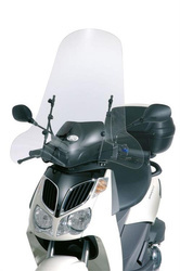 SZYBA APRILIA SPORTCITY 125/200/250 '04-08, HONDA DYLAN 125/150 '02-07, YAMAHA CIGNUS X '04-15, NEOS 50 '08-21, 74 X 67 CM PRZEZROCZYSTA